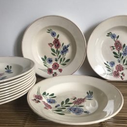 Assiette creuse du modèle AIGUEPERSE en faïence de Sarreguemines (à l'unité)