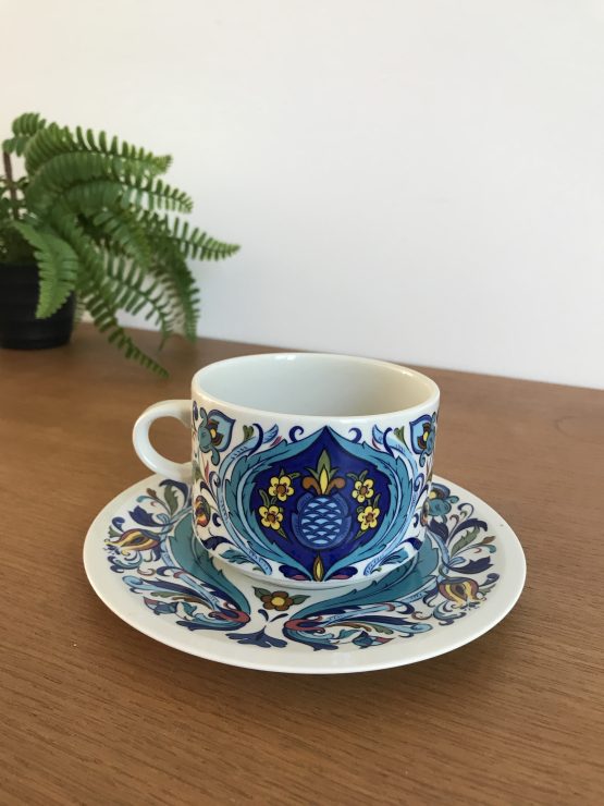 Tasse à thé et sa sous-tasse modèle IZMIR par Villeroy et Boch