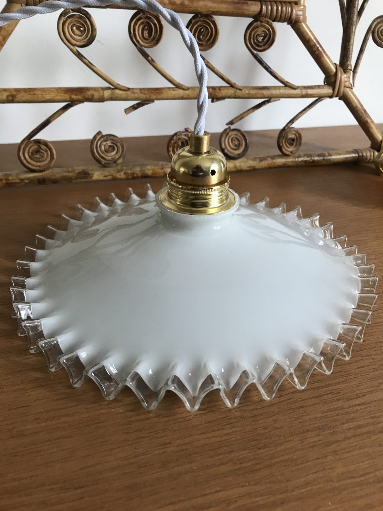 White opaline suspension Vintage - Sold White opaline suspension Vintage - Sold