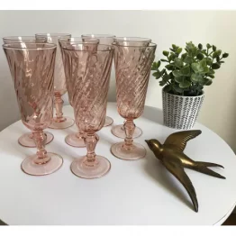 Flûte à champagne en verre Rose LUMINARC modèle Rosaline, vers 1960 (à l'unité)