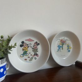 Duo d'assiettes Plastorex Mickey et Schtroumphs années 80