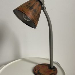 Petite lampe à poser Massive effet rouille