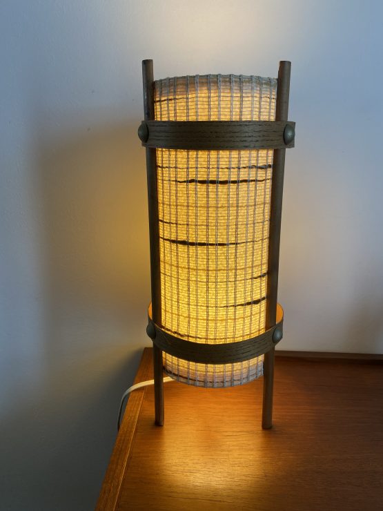 Lampe artisanale vintage en laine tressée et placage de bois