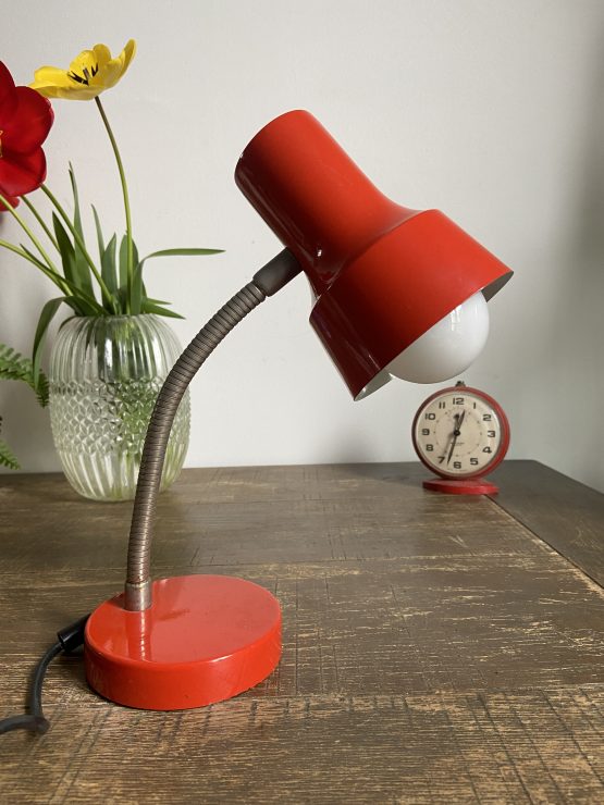 Lampe articulée de bureau en métal rouge 80's