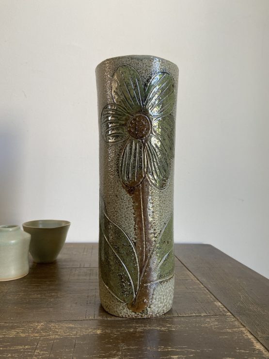 Vase rouleau en céramique au motif de fleur