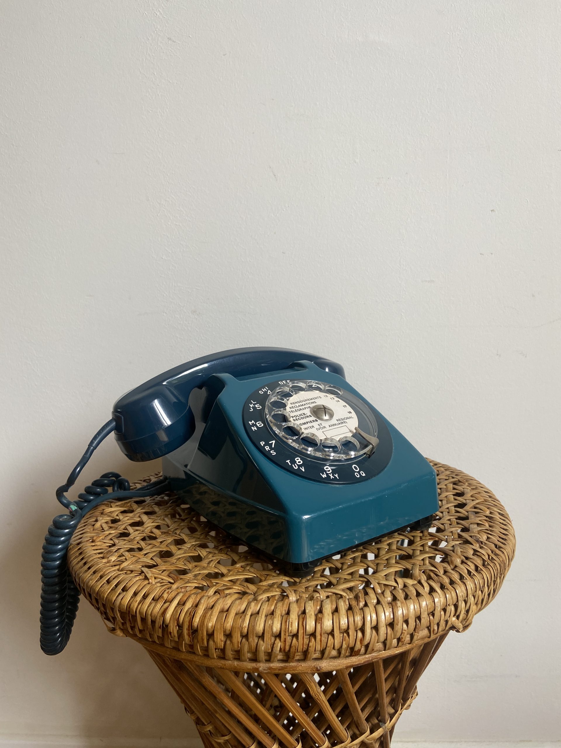 Téléphone à cadran Socotel S63 bleu paon 1979