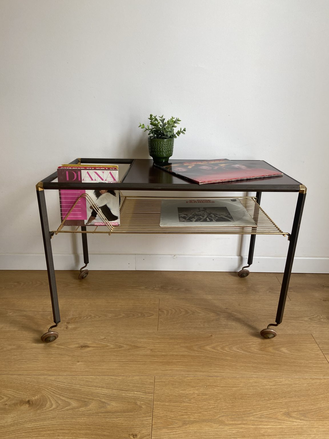 Table D'appoint Industrielle Des Années 1970, Chariot De Service Vintage Table Basse Style Futuriste Zk8mdthzyhnj