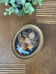 Grand Cadre Plastique Marron Bouquet Fleur Tissu Verre Bombé Vintage