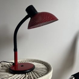 LAMPE SOUCOUPE DE BUREAU EN MÉTAL perforé rouge
