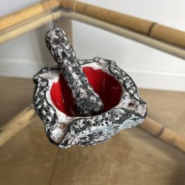 Mortier Pilon en fat lava de la Poterie les grottes de Dieulefit