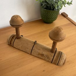 Patère double en bois tourné