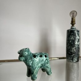 Agneau pique fleurs en céramique